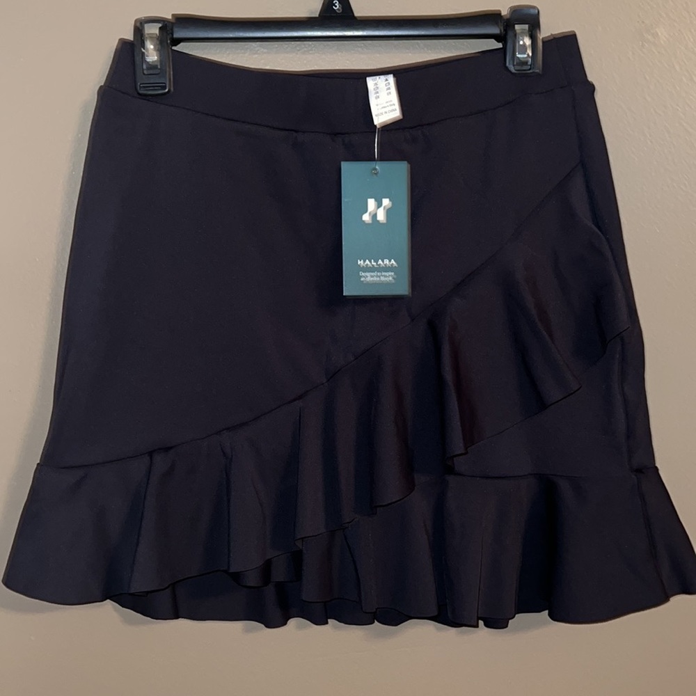 Black HALARA high waisted 2-in-1 skirt size Medium